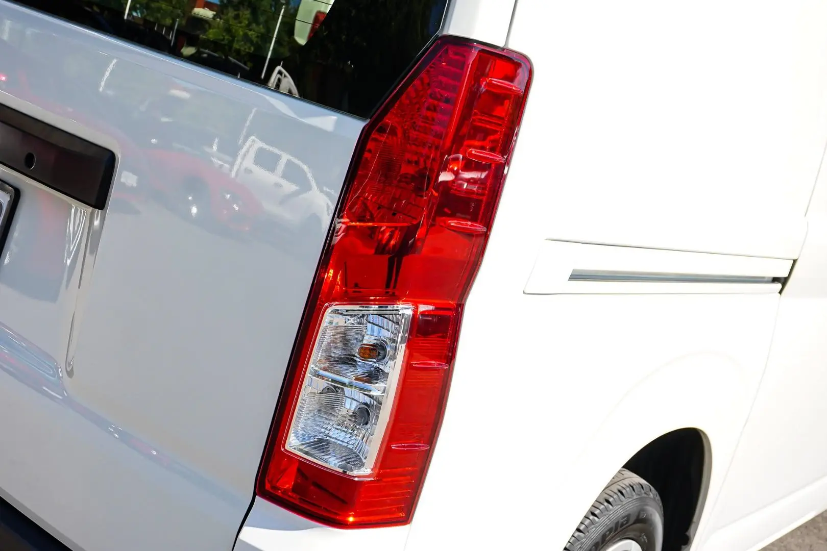 2021 Toyota Hiace Gallery Image 13