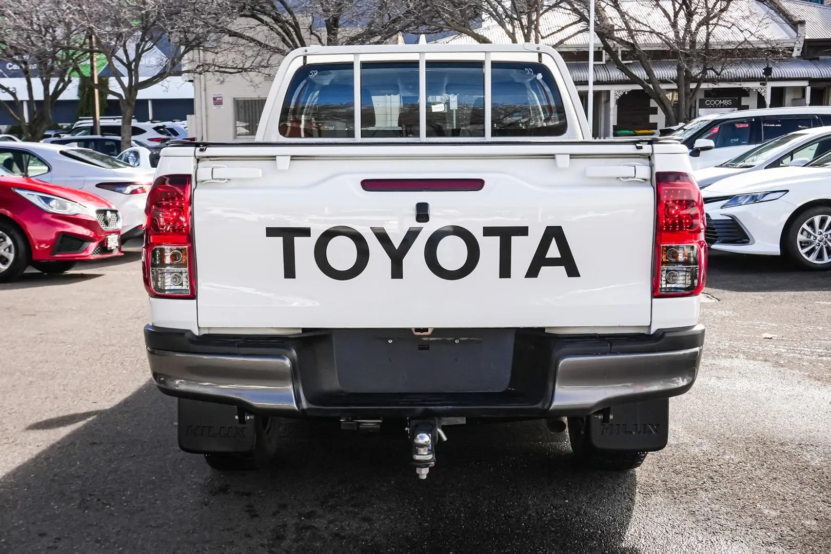 2021 Toyota Hilux Gallery Image 6