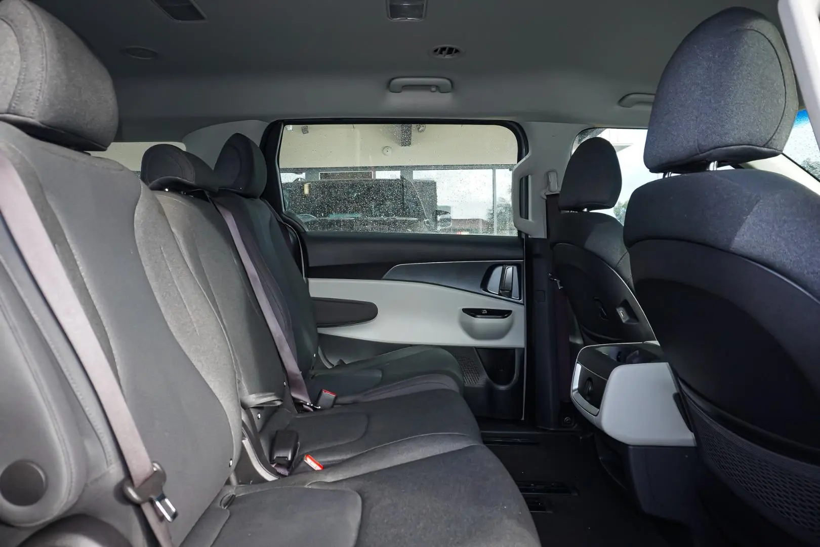 2022 Kia Carnival Gallery Image 7