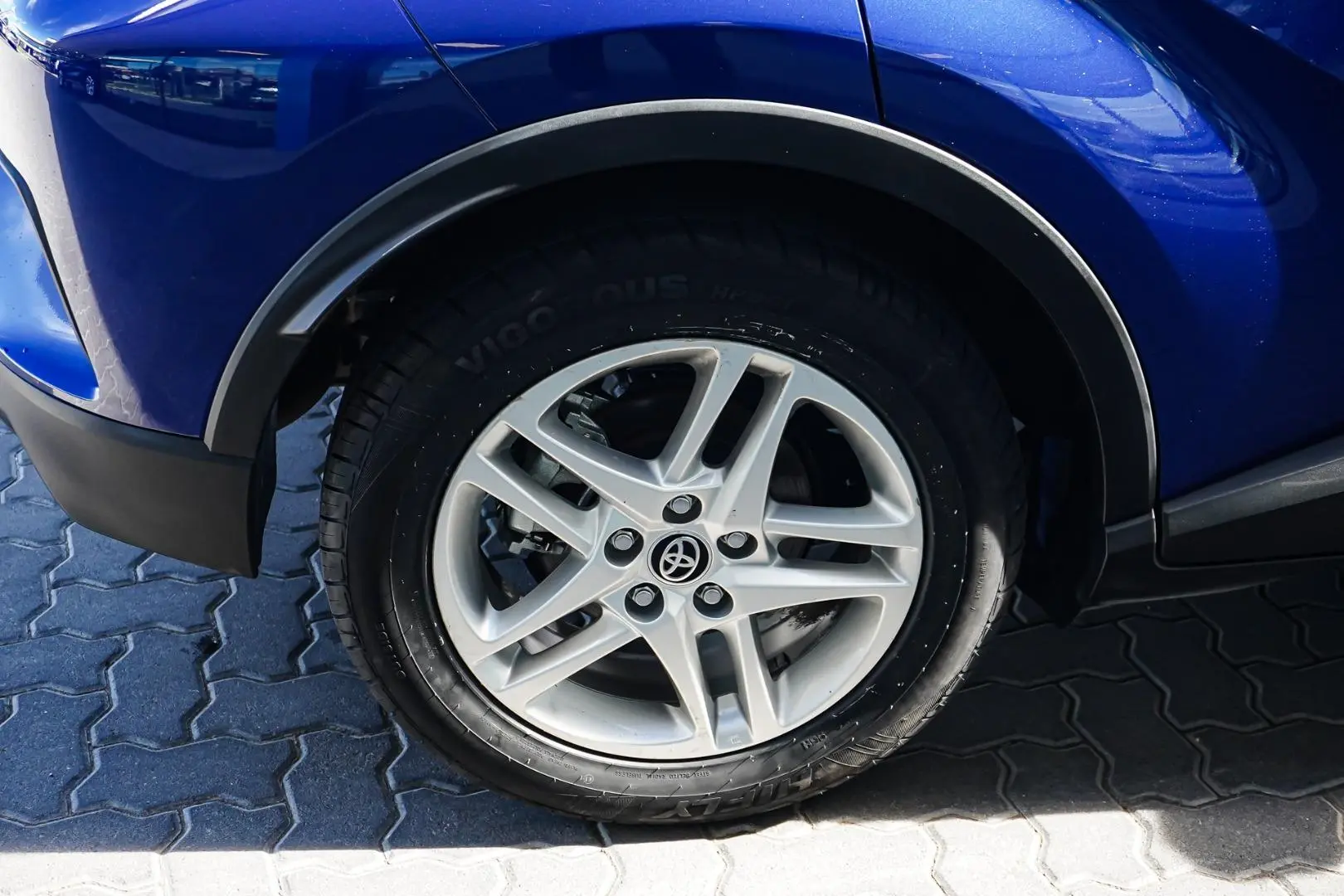 2023 Toyota C-HR Gallery Image 15