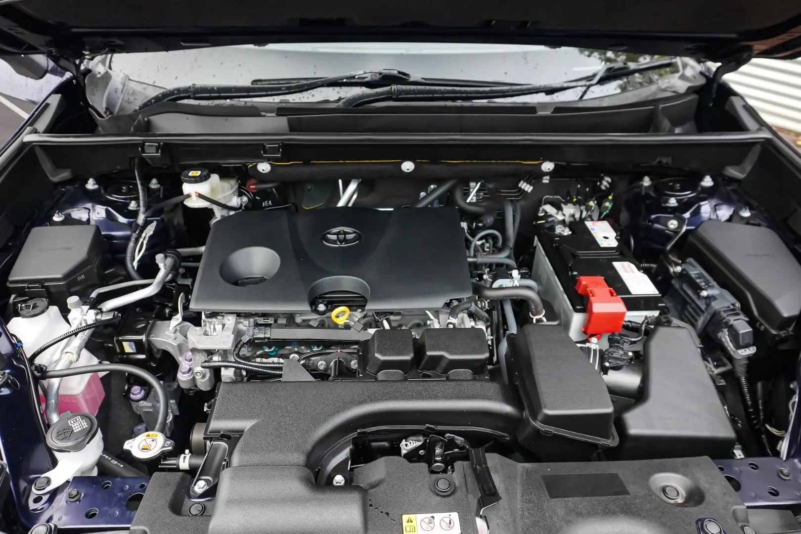 2024 Toyota RAV4 Gallery Image 24