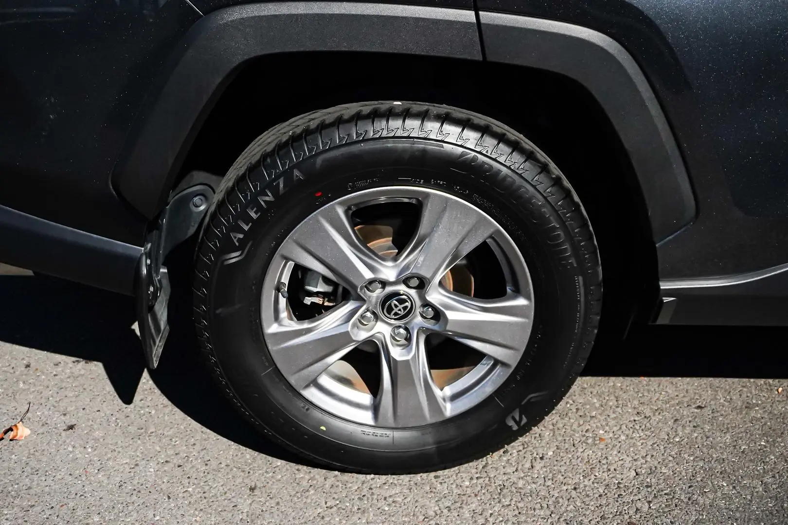 2022 Toyota RAV4 Gallery Image 16