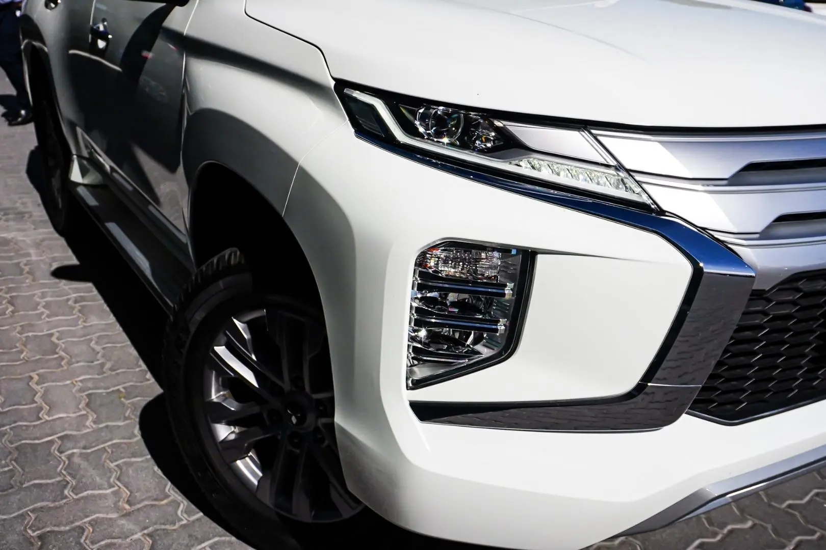 2021 Mitsubishi Pajero Sport Gallery Image 12