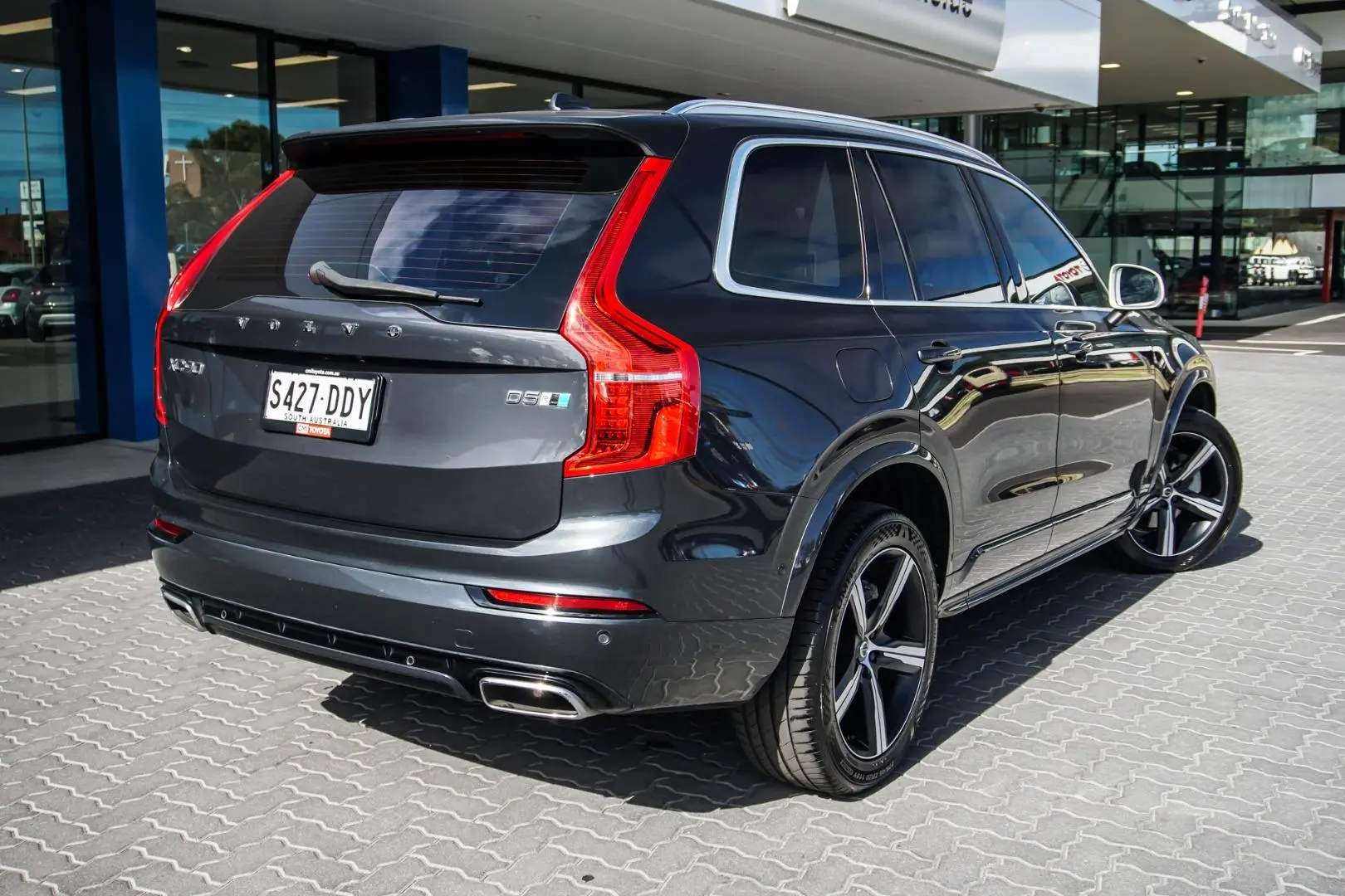 2018 Volvo Xc90 Gallery Image 2