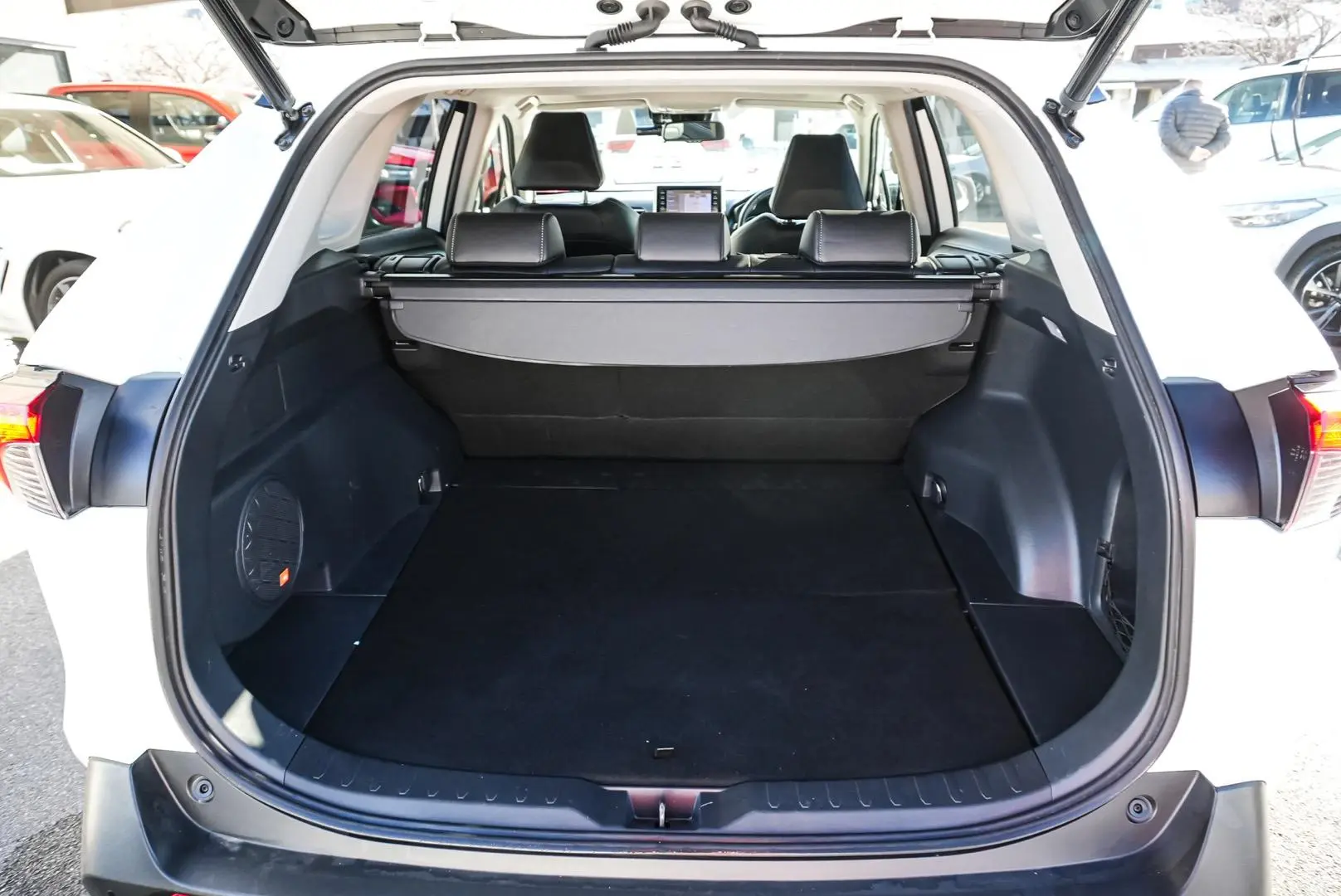 2020 Toyota RAV4 Gallery Image 10