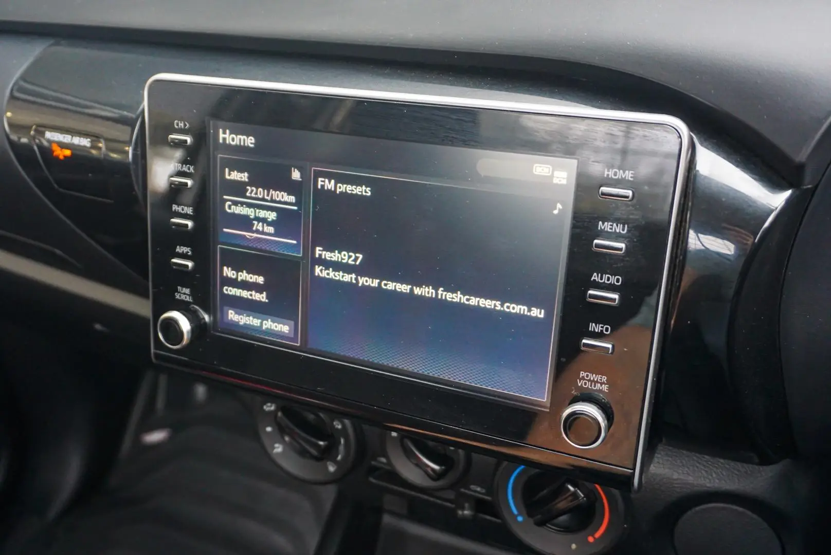 2022 Toyota Hilux Gallery Image 18