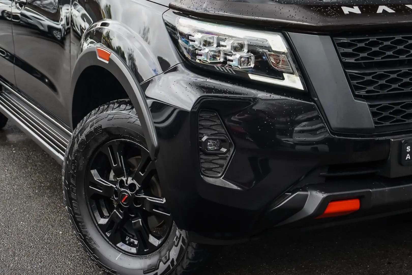 2022 Nissan Navara Gallery Image 12