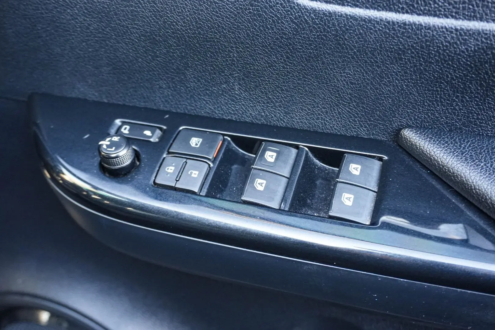 2021 Toyota Hilux Gallery Image 16