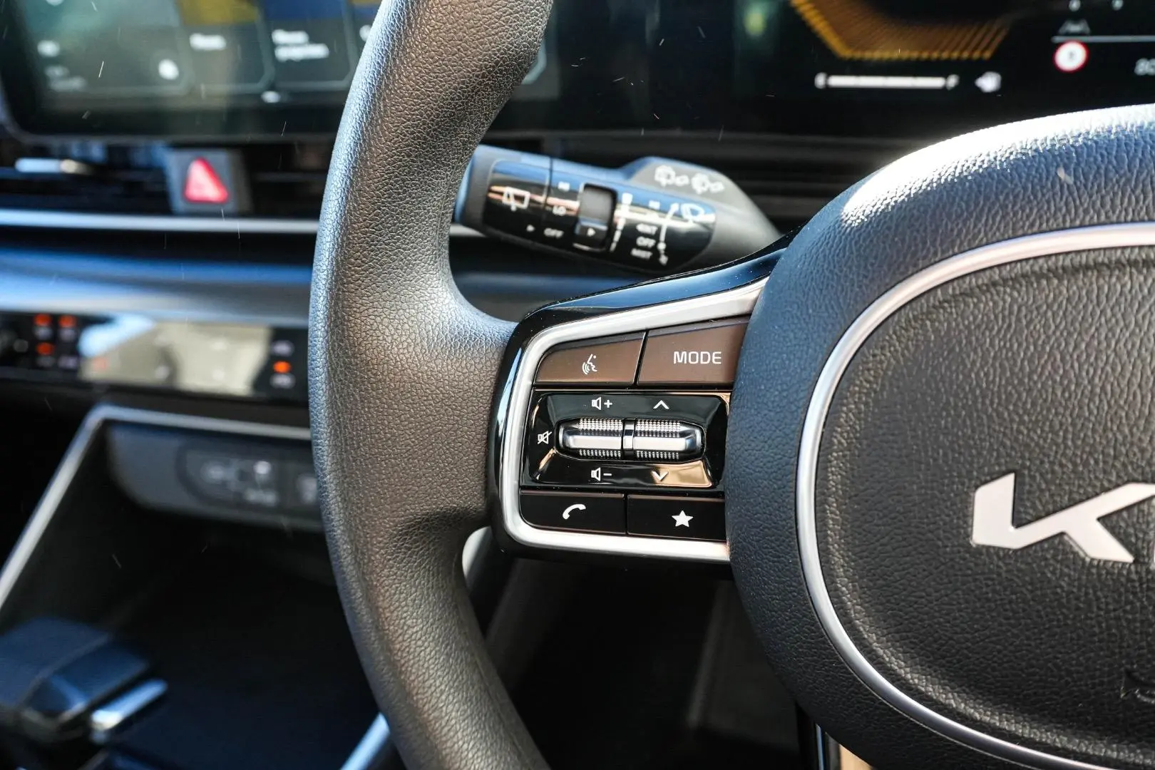 2024 Kia Carnival Gallery Image 19