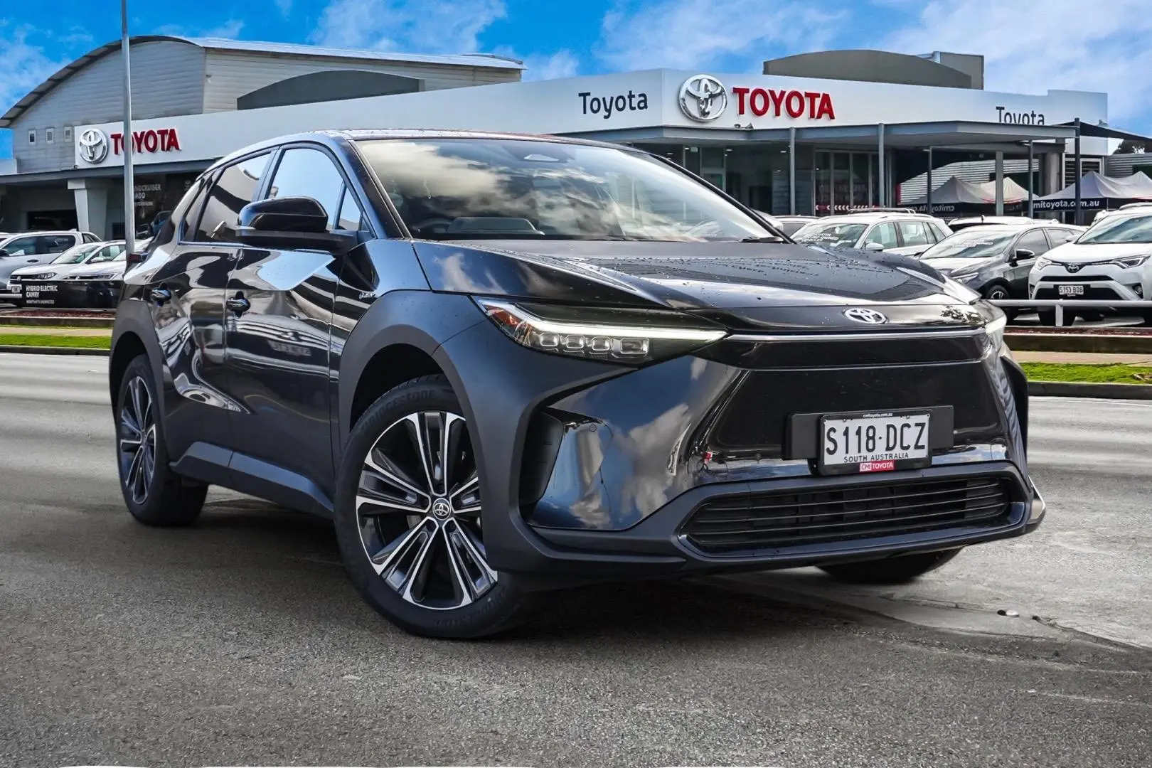 2024 Toyota bZ4X Image