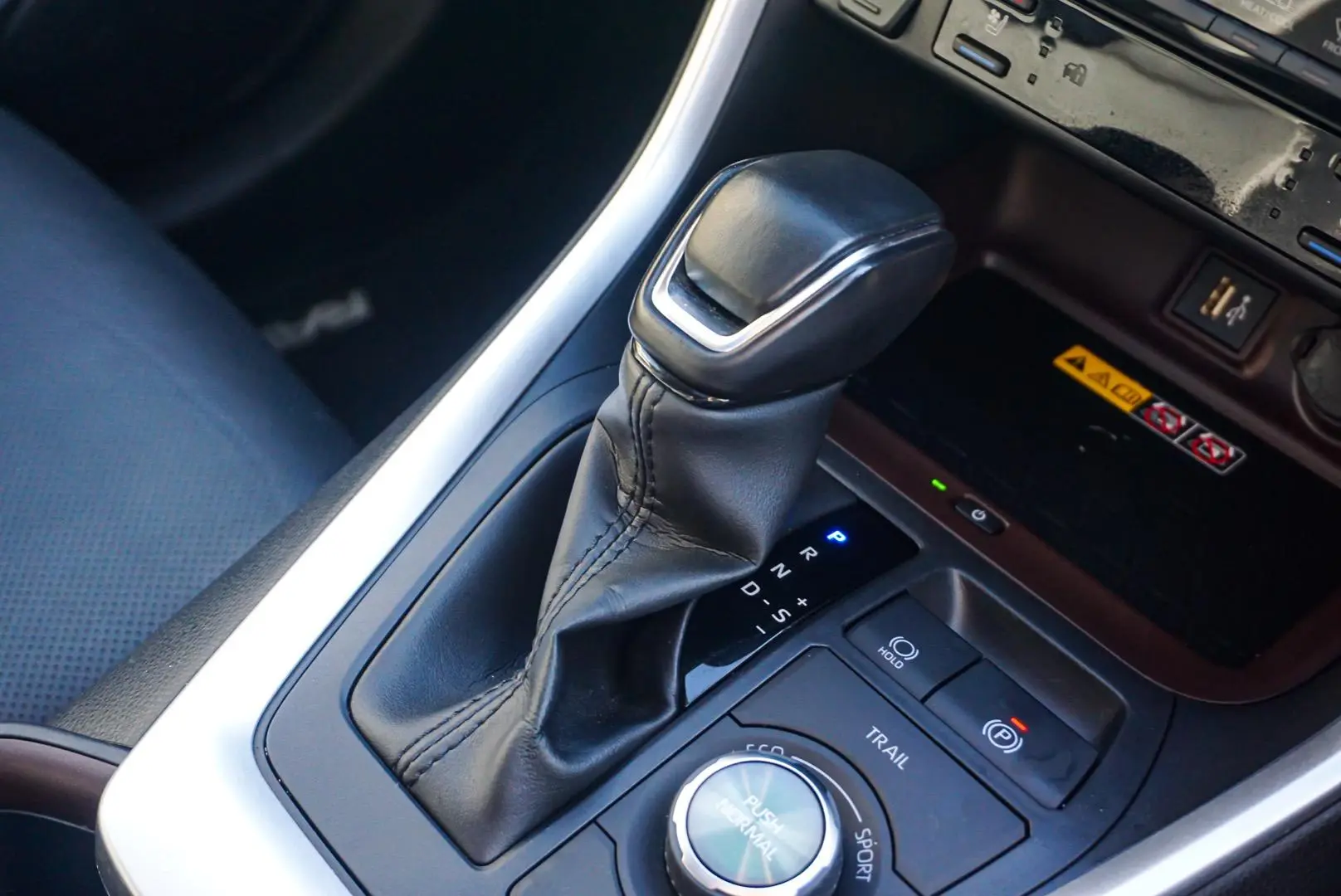 2022 Toyota RAV4 Gallery Image 19