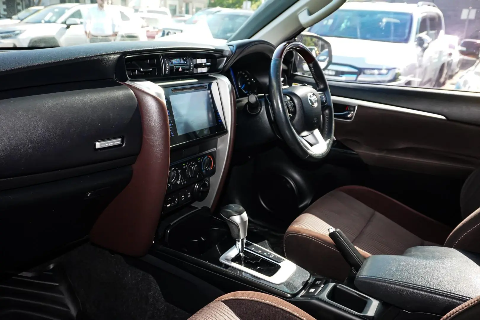 2016 Toyota Fortuner Gallery Image 10