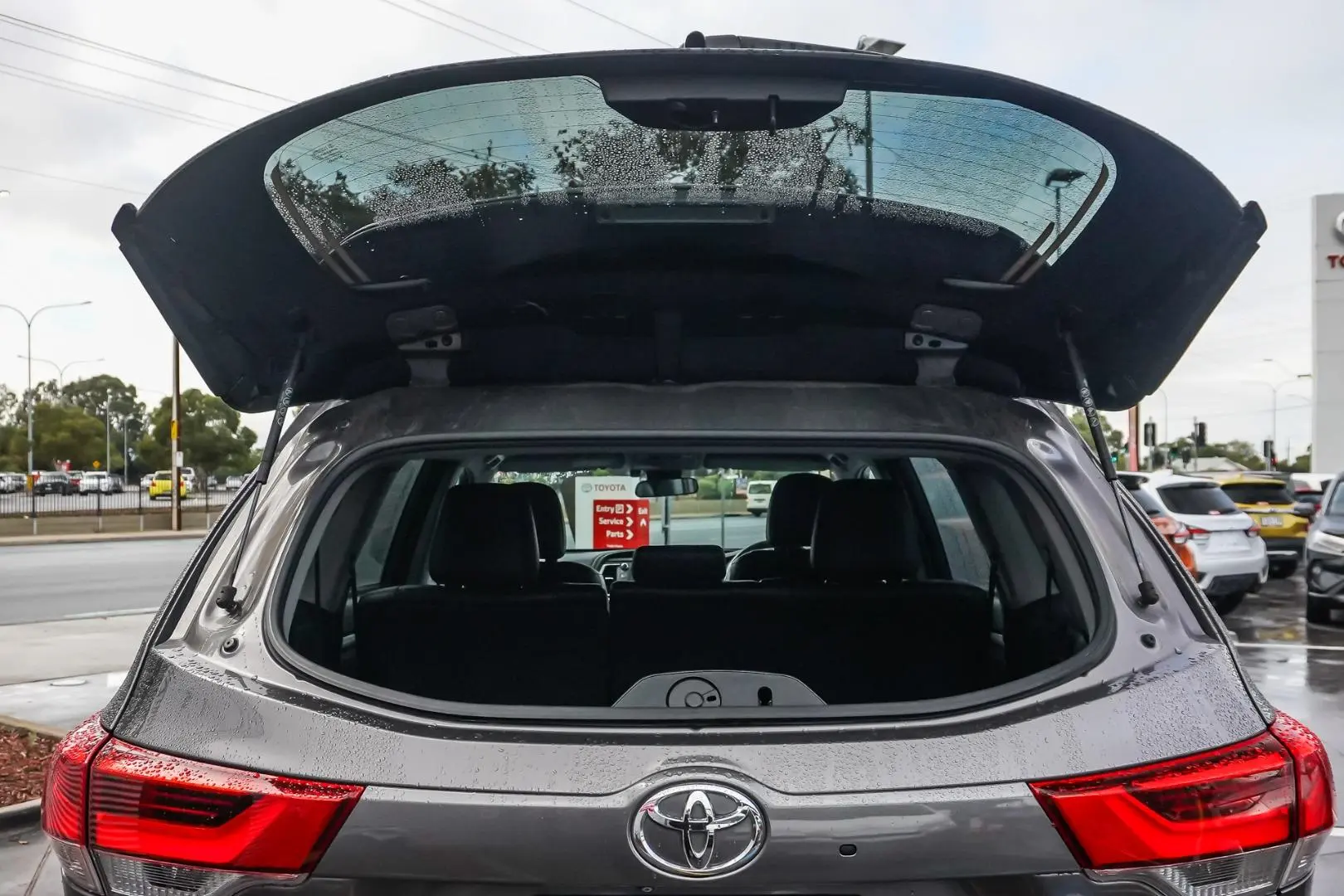 2019 Toyota Kluger Gallery Image 11