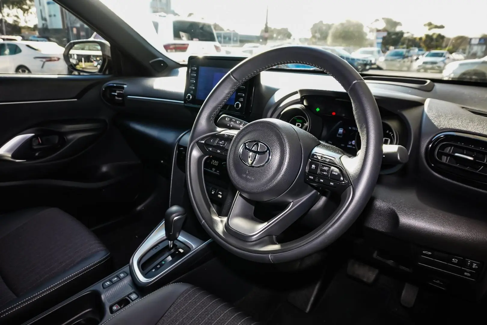 2023 Toyota Yaris Cross Gallery Image 6