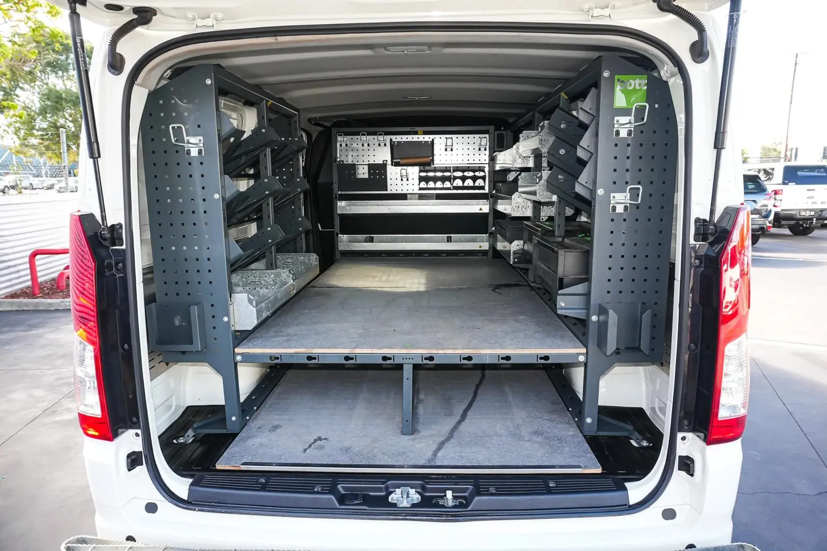 2021 Toyota Hiace Gallery Image 13