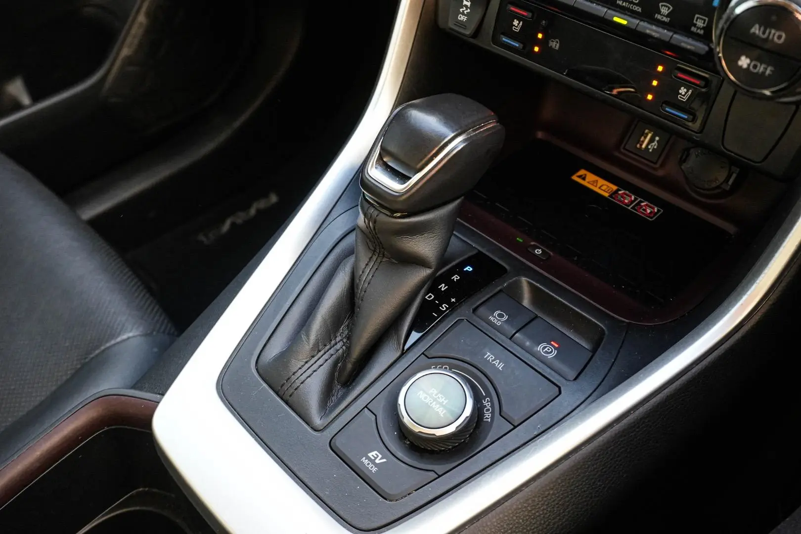 2023 Toyota RAV4 Gallery Image 18