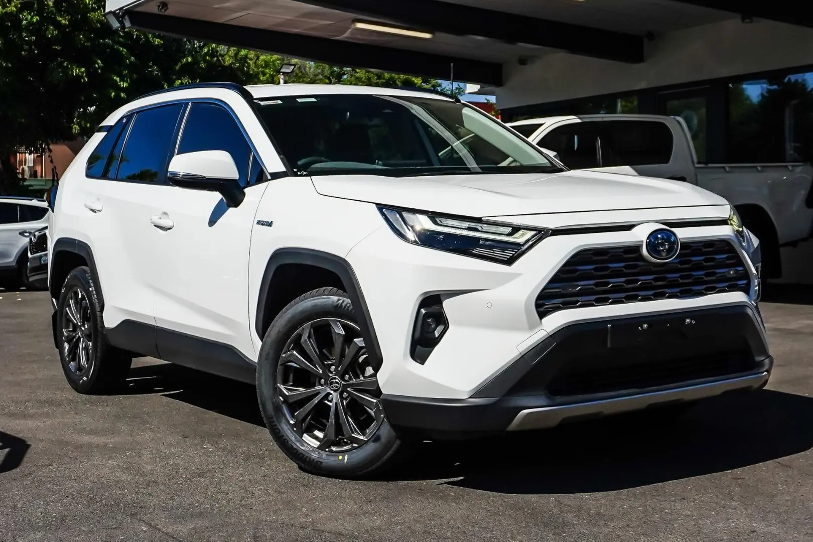 2022 Toyota RAV4 Gallery Image 2