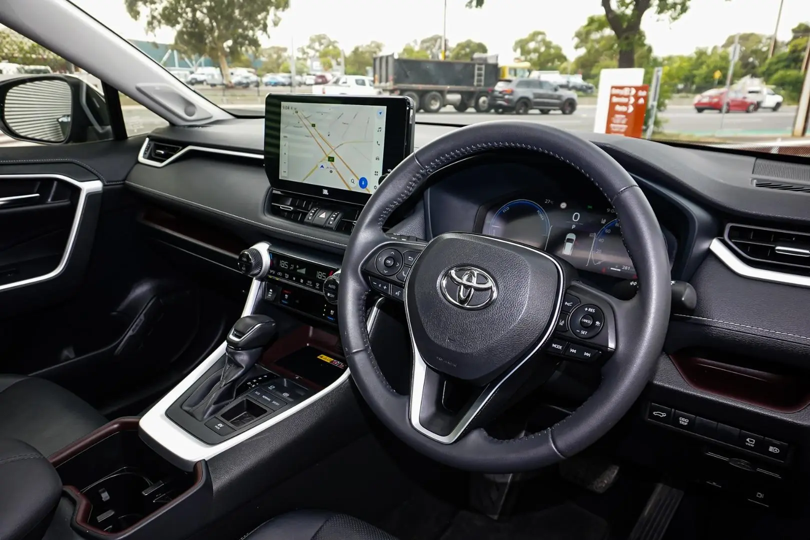 2023 Toyota RAV4 Gallery Image 7