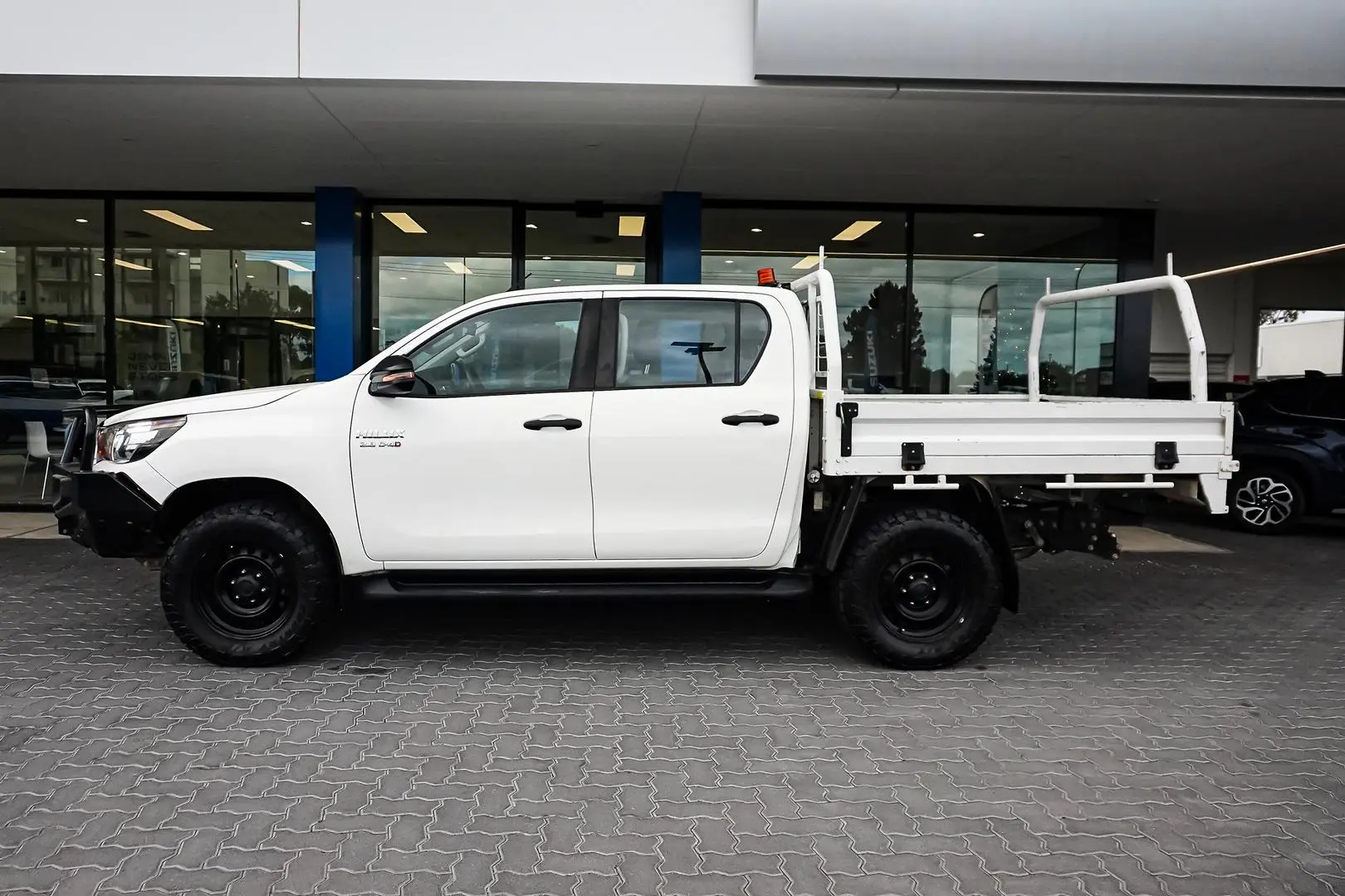 2019 Toyota Hilux Gallery Image 4