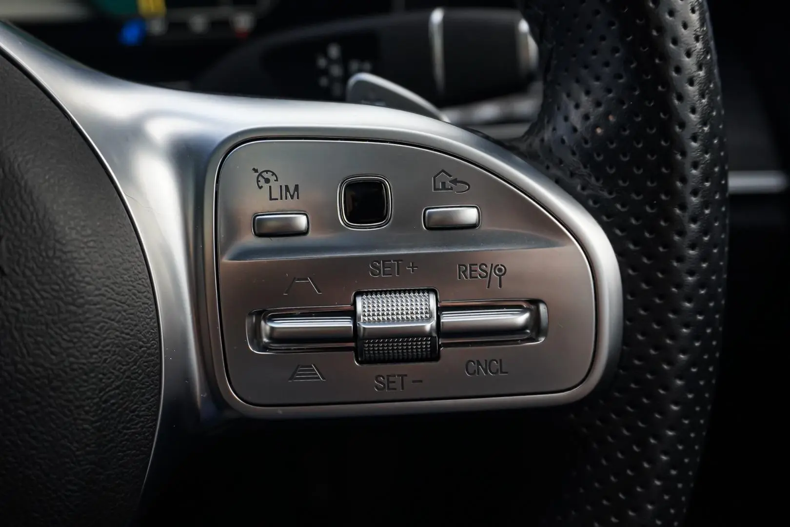 2019 Mercedes-Benz E-Class Gallery Image 22