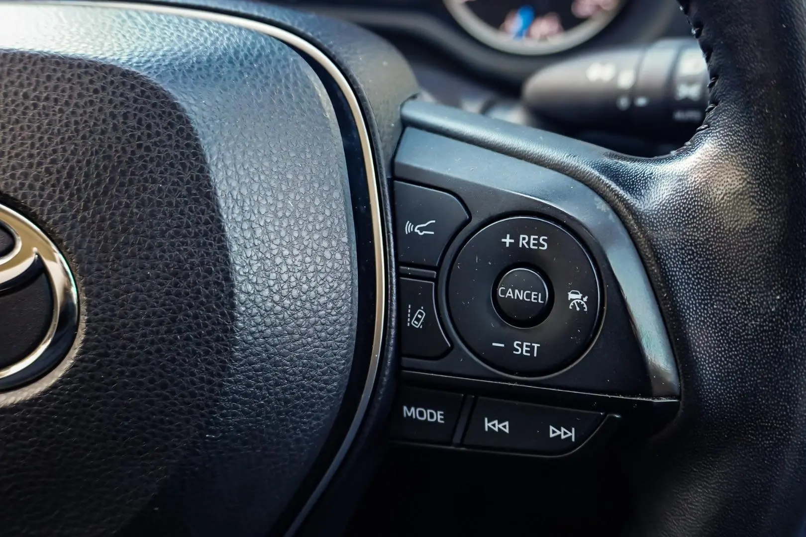 2021 Toyota RAV4 Gallery Image 21