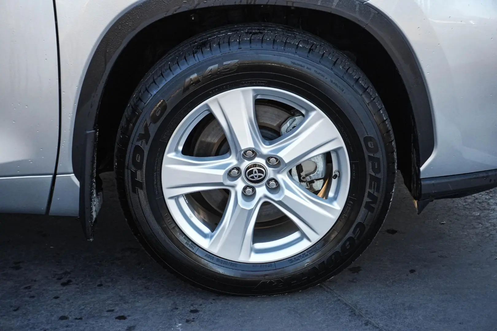 2024 Toyota Kluger Gallery Image 13