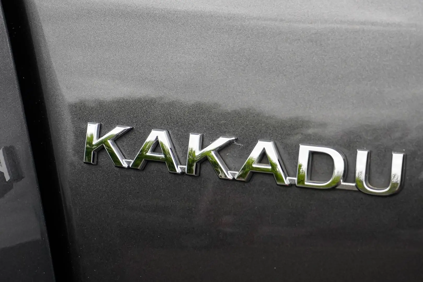 2022 Toyota Landcruiser Prado Gallery Image 13