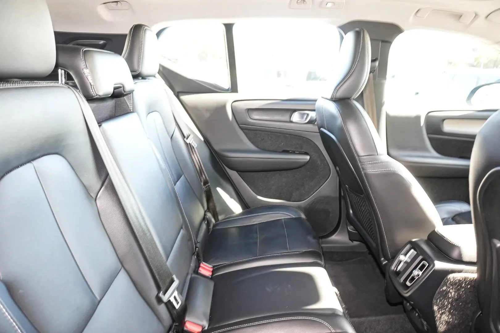 2023 Volvo XC40 Gallery Image 15