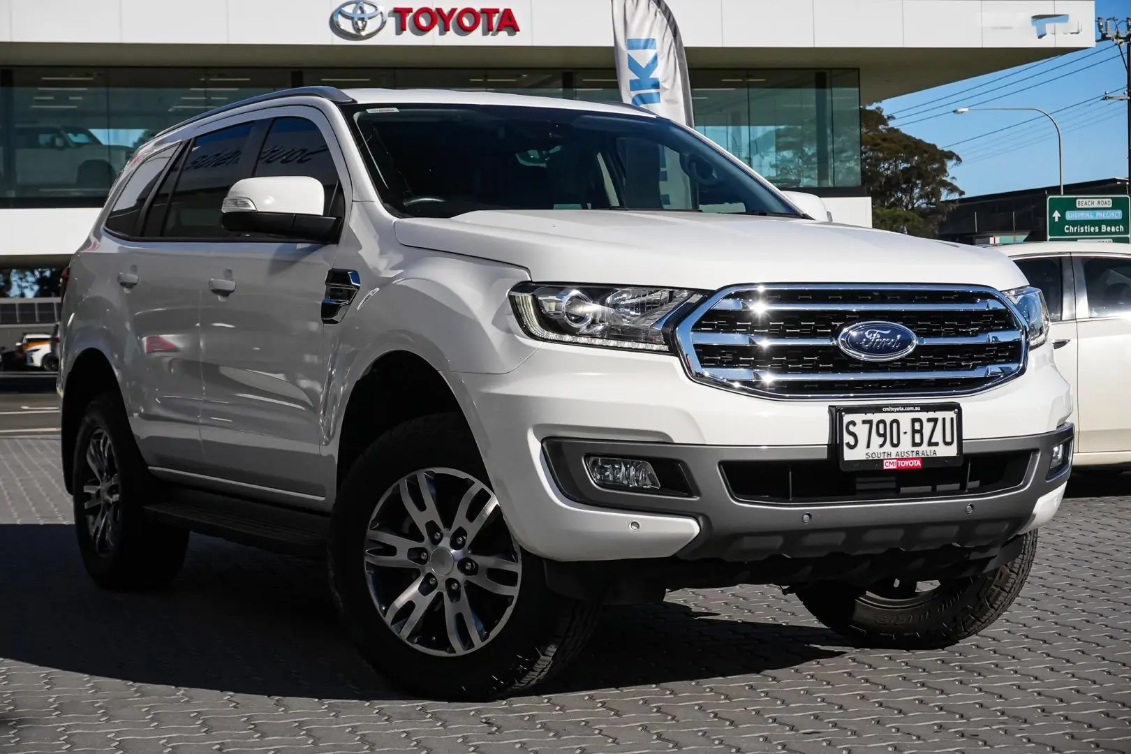 2019 Ford Everest Gallery Image 2