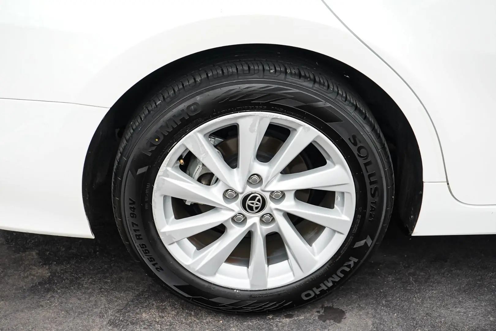 2021 Toyota Camry Gallery Image 17