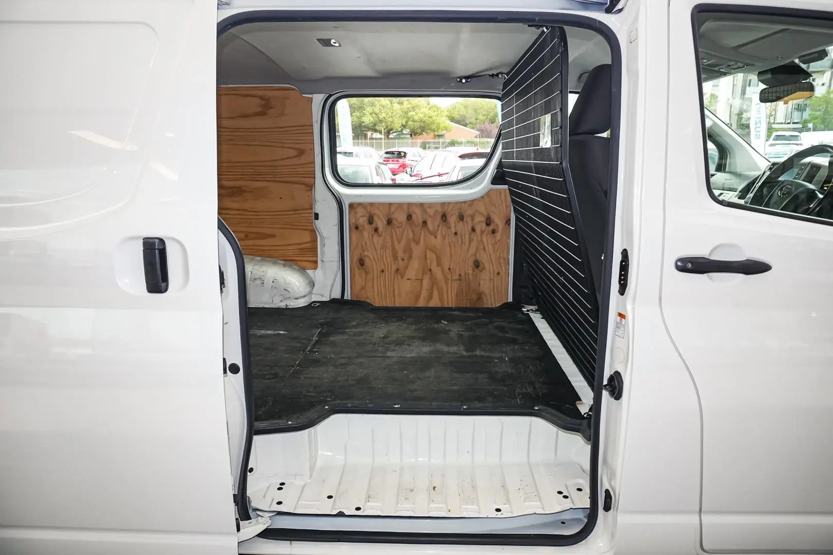 2021 Toyota Hiace Gallery Image 9