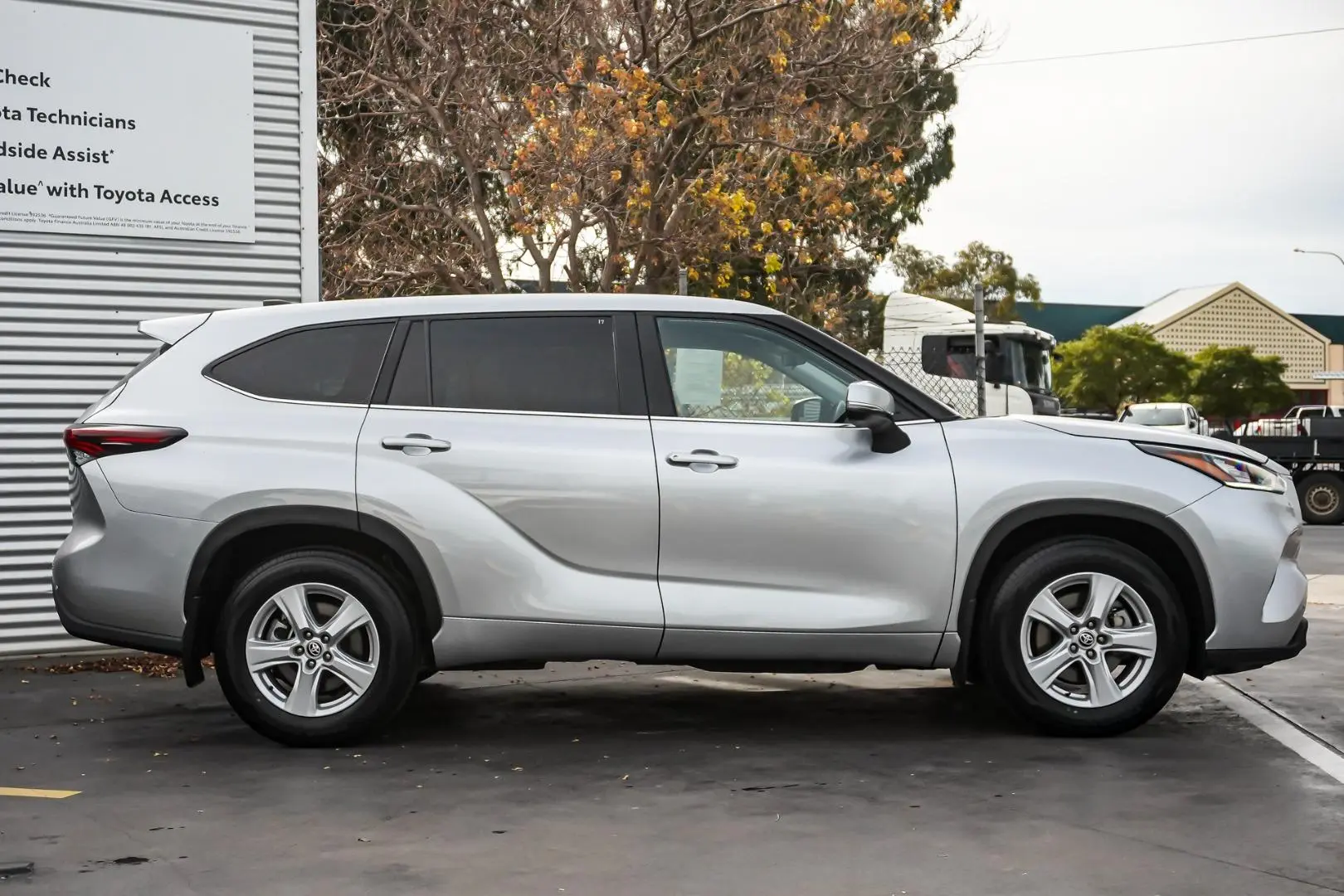 2024 Toyota Kluger Gallery Image 4