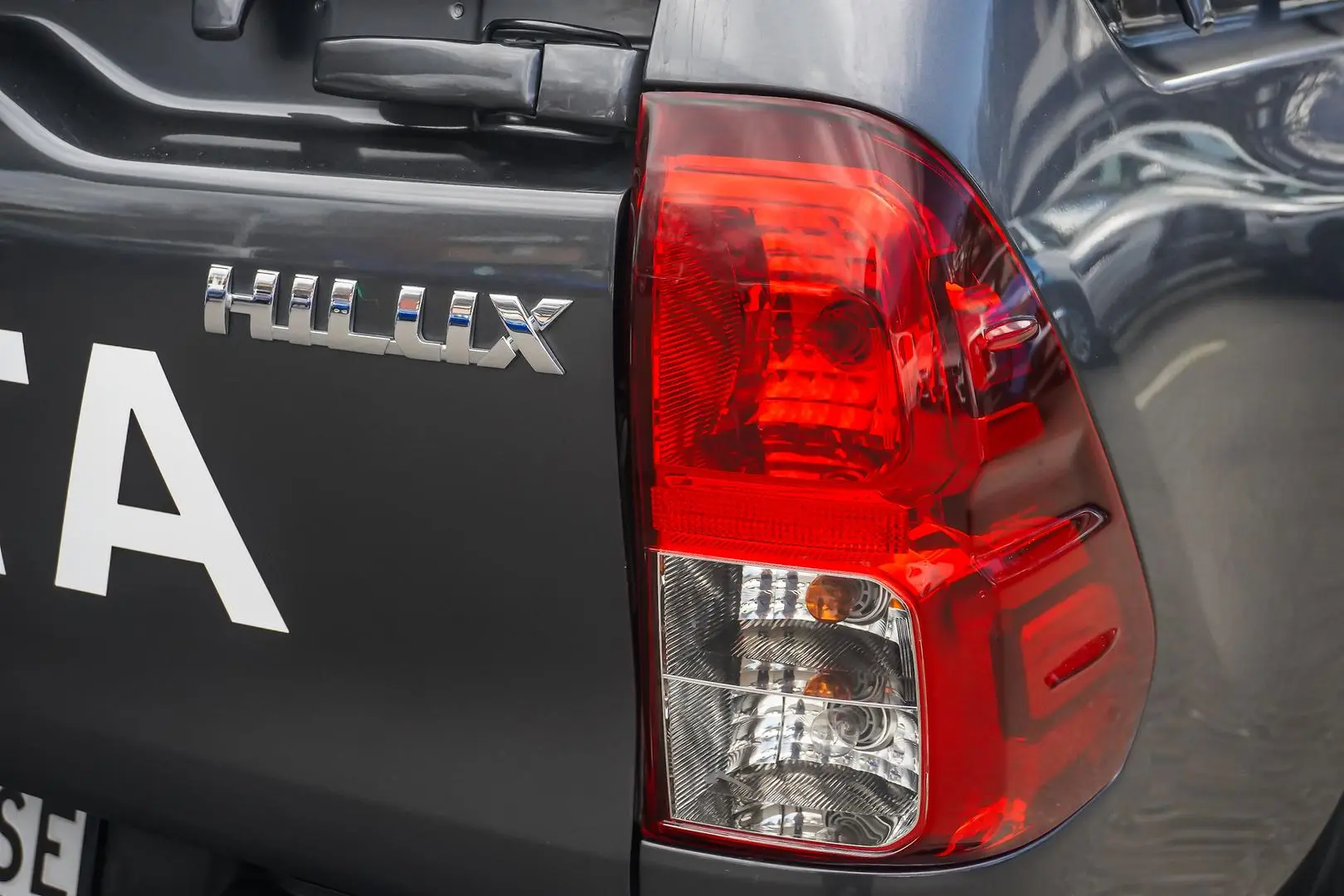 2022 Toyota Hilux Gallery Image 12
