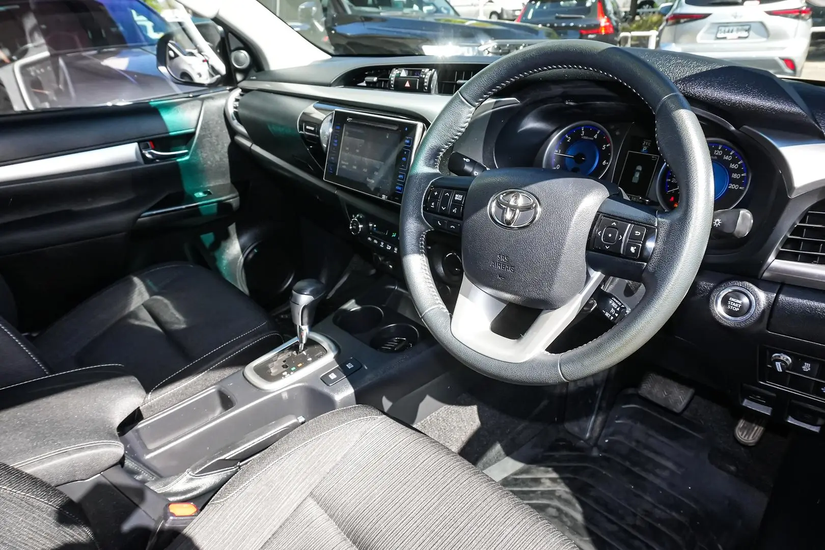2016 Toyota Hilux Gallery Image 6