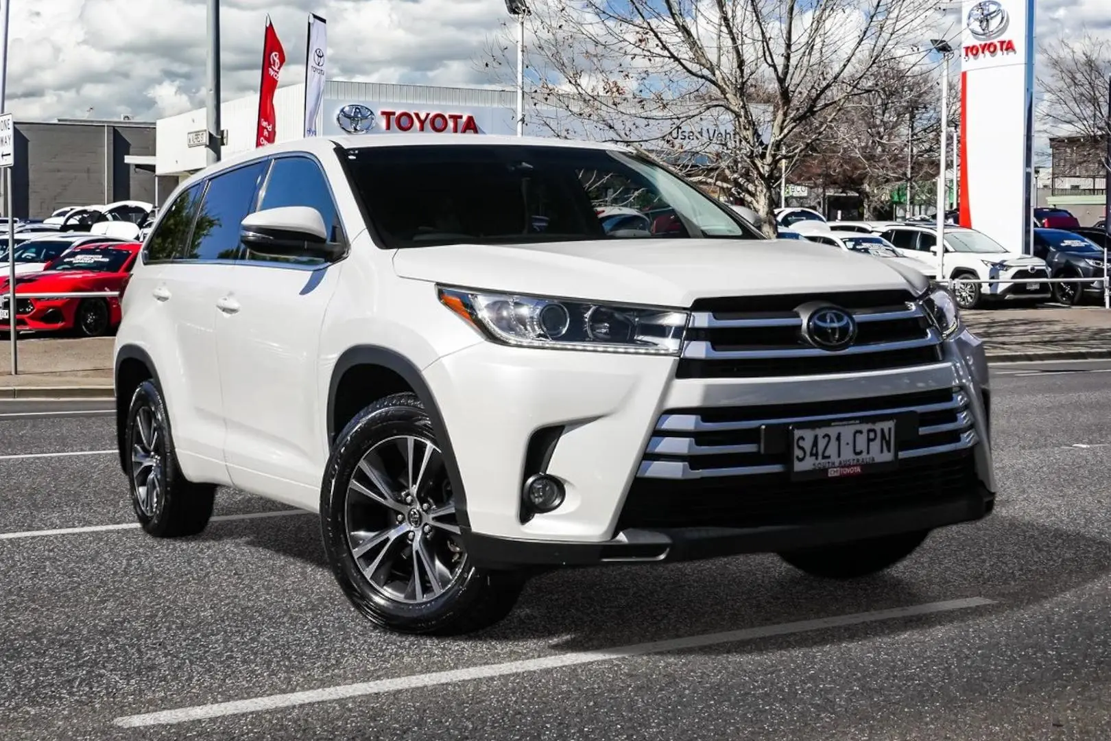 2019 Toyota Kluger Gallery Image 1