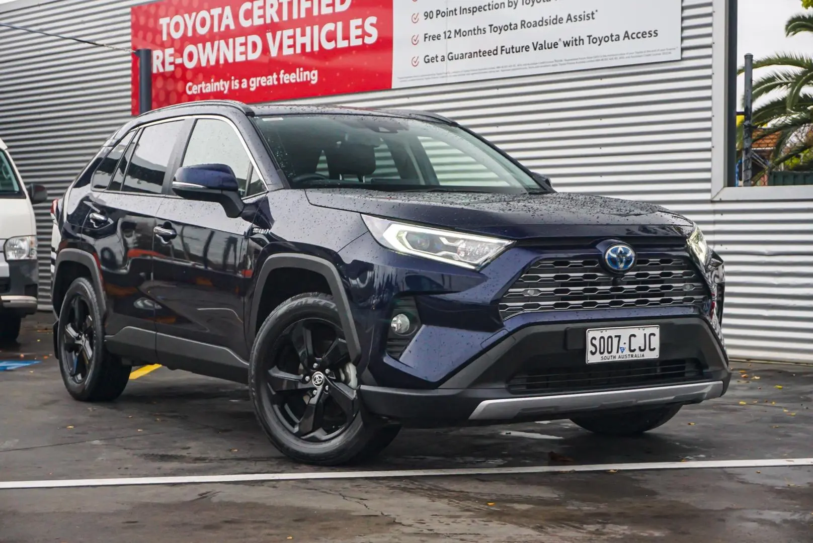 2021 Toyota RAV4 Gallery Image 1