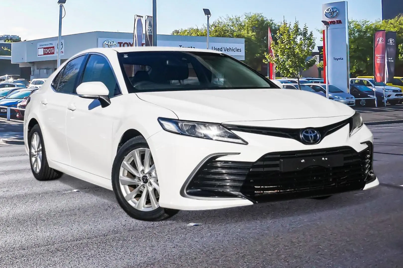 2023 Toyota Camry Gallery Image 1