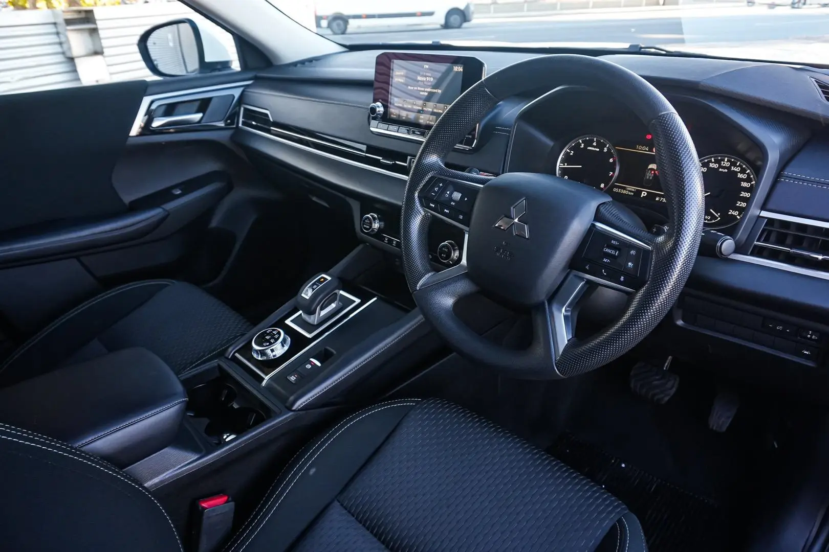 2023 Mitsubishi Outlander Gallery Image 7