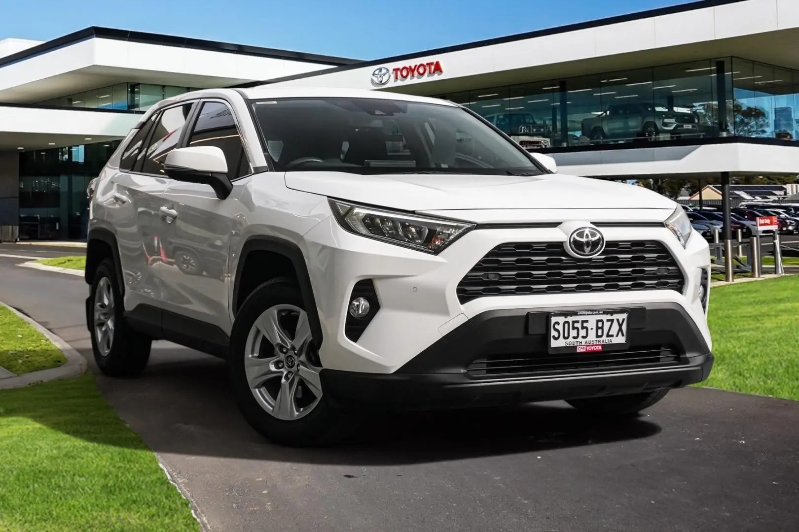 2019 Toyota RAV4 Image