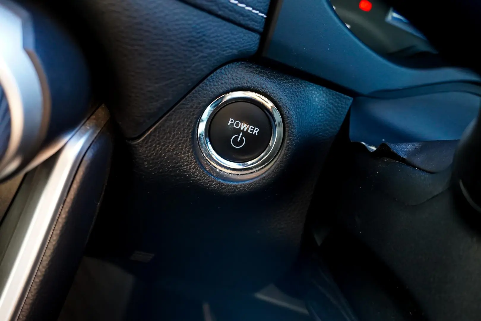 2025 Toyota RAV4 Gallery Image 24