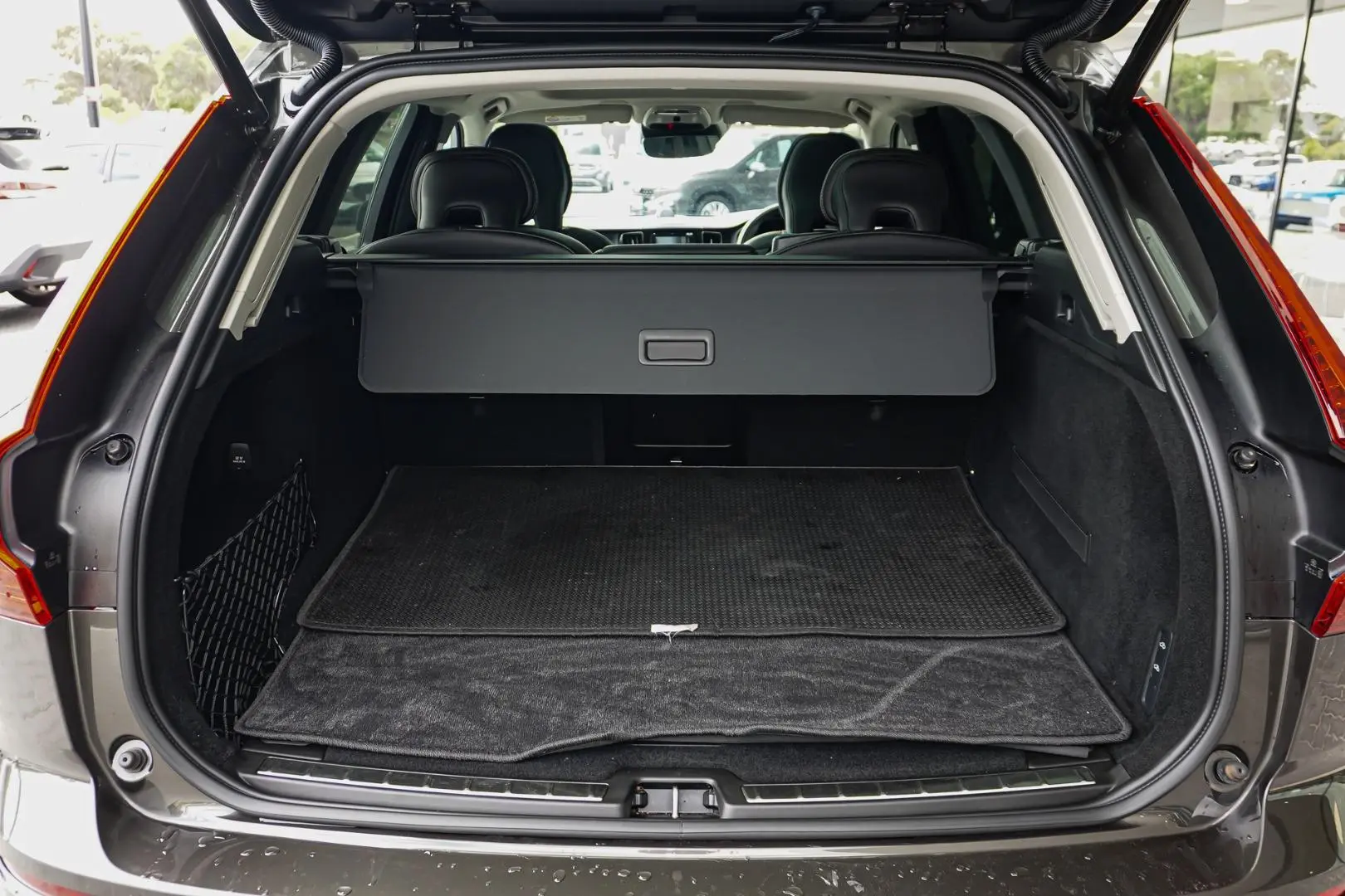 2020 Volvo XC60 Gallery Image 11