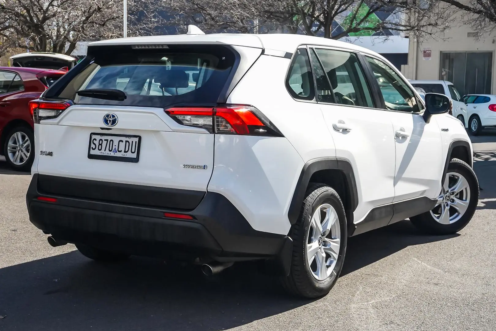 2020 Toyota RAV4 Gallery Image 2