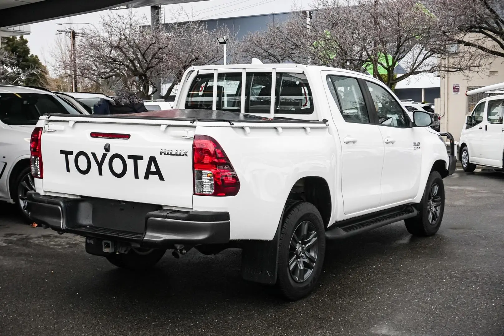2022 Toyota Hilux Gallery Image 3