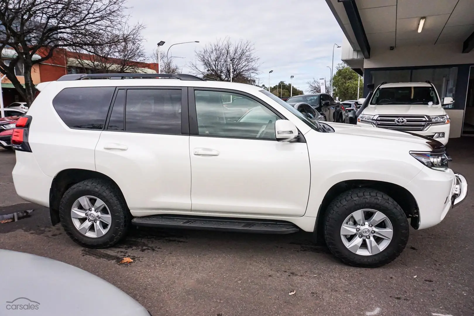 2020 Toyota Landcruiser Prado Image 4