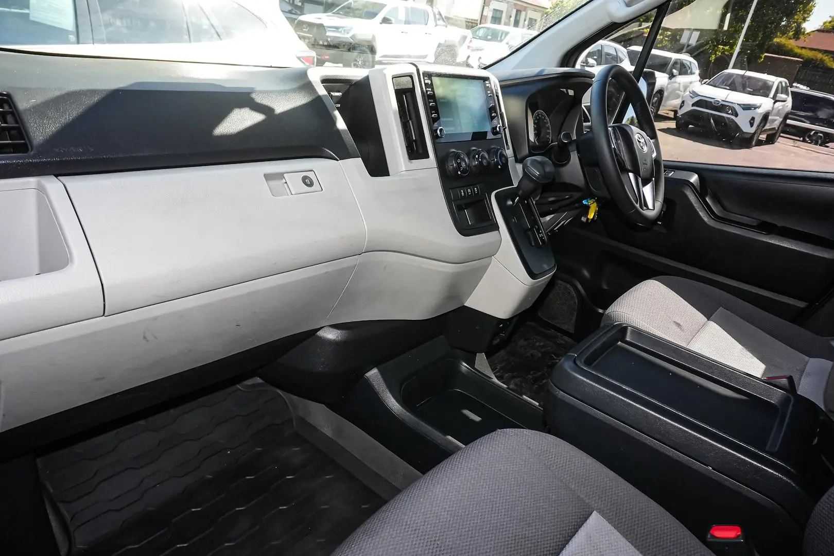 2022 Toyota Hiace Gallery Image 9