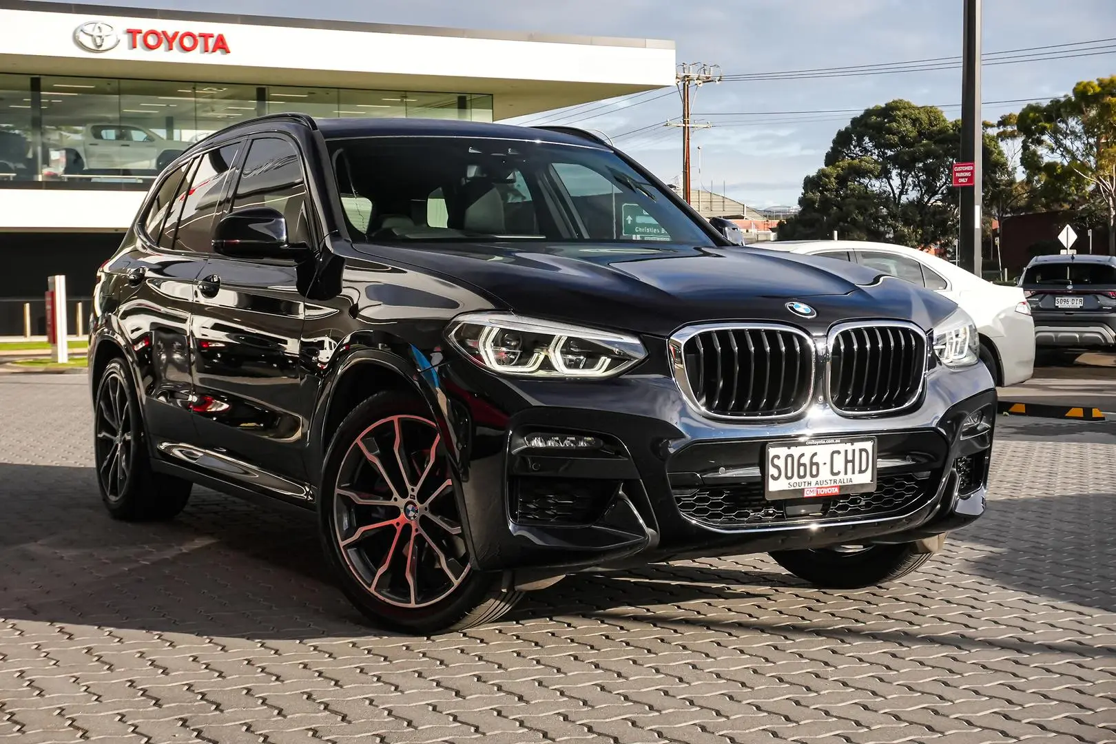 2019 BMW X3 Gallery Image 2