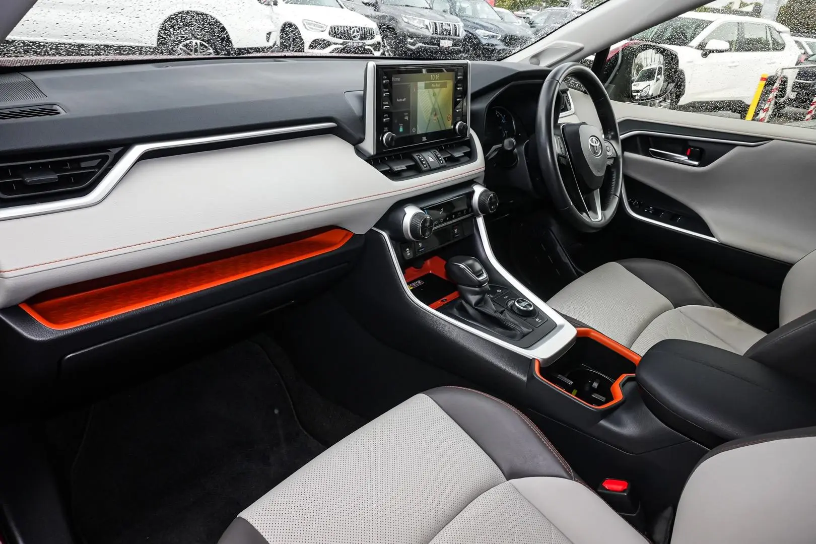 2021 Toyota RAV4 Gallery Image 10