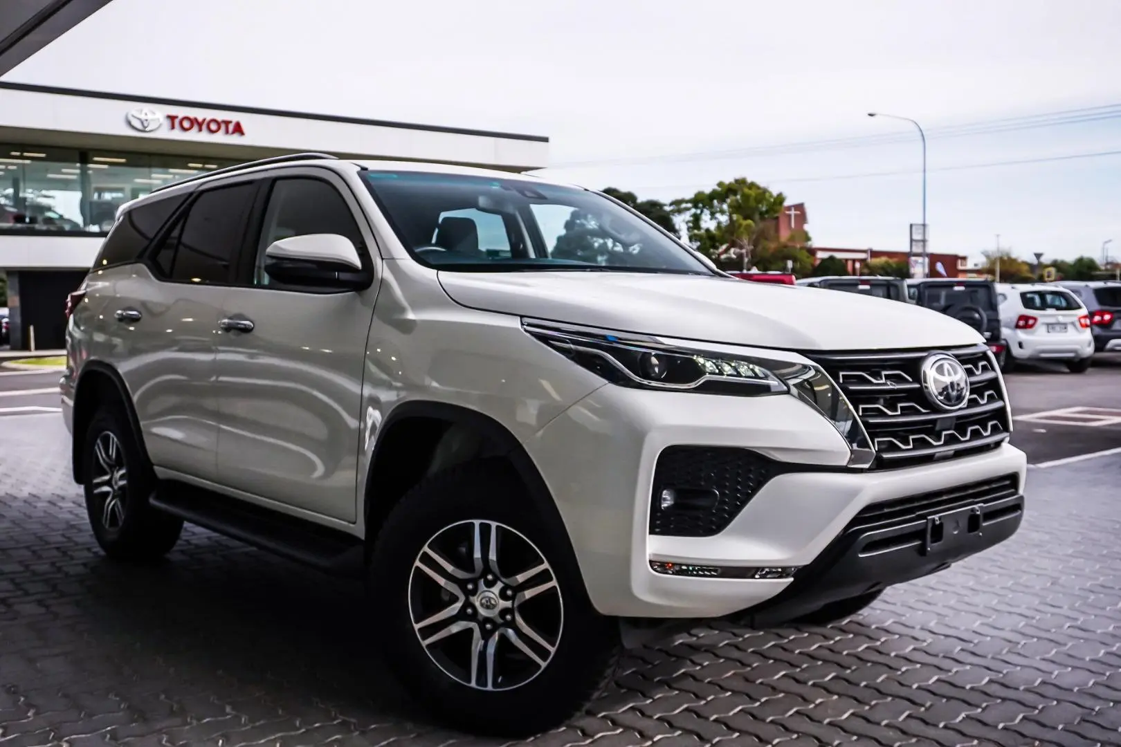 2022 Toyota Fortuner Gallery Image 2