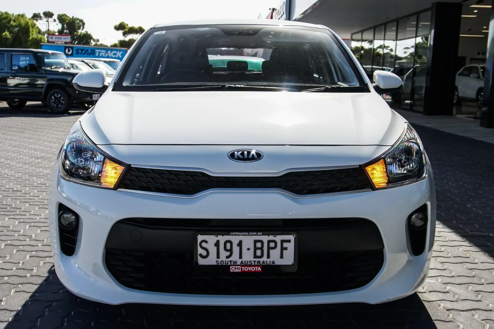 2017 Kia Rio Gallery Image 4