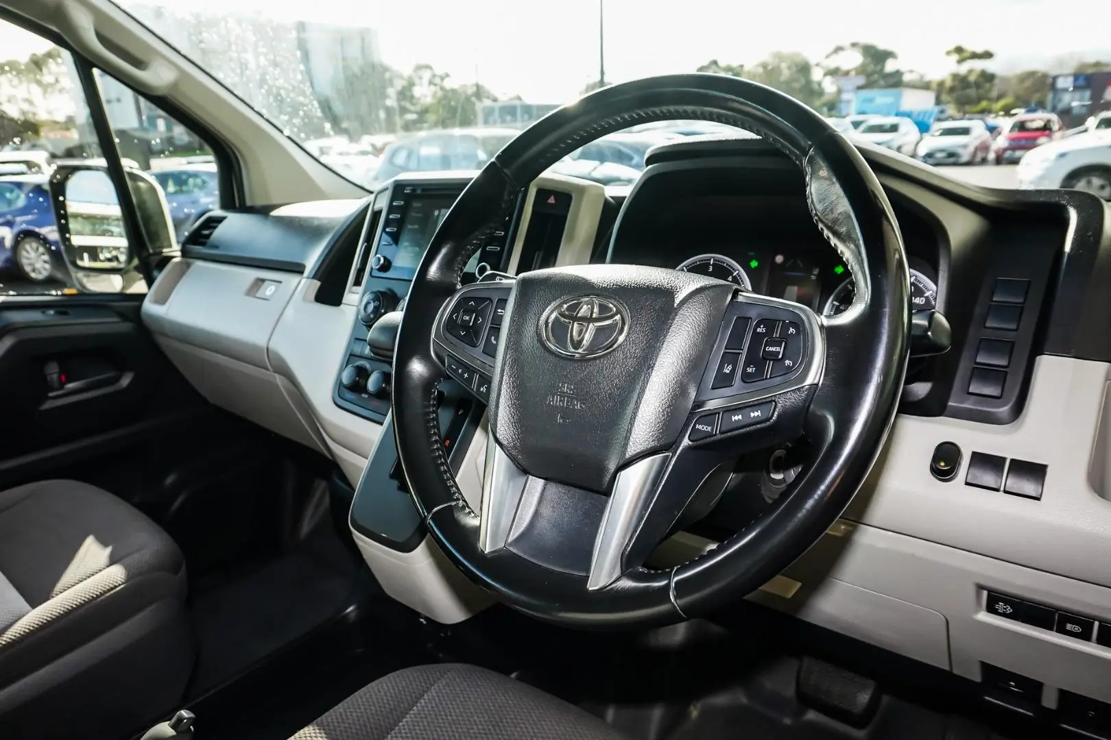 2019 Toyota Hiace Gallery Image 6